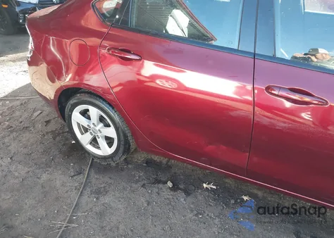 2015 Dodge Dart Sxt z USA, uszkodzony, nr VIN 1C3CDFBB8FD369567